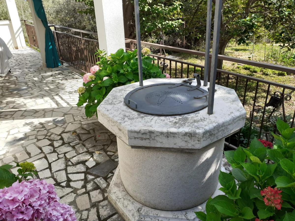 Apartments Mary Miholascica Εξωτερικό φωτογραφία
